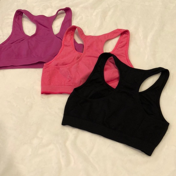 3 Avia sports bras size medium - Picture 2 of 2